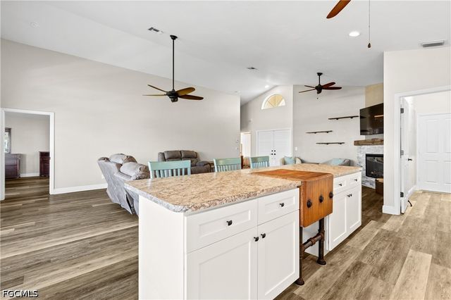 17521 Coconut Palm CT, North Fort Myers, FL 33917