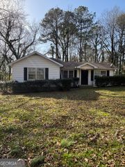 1027 N Born Road, Stone Mountain, GA 30088