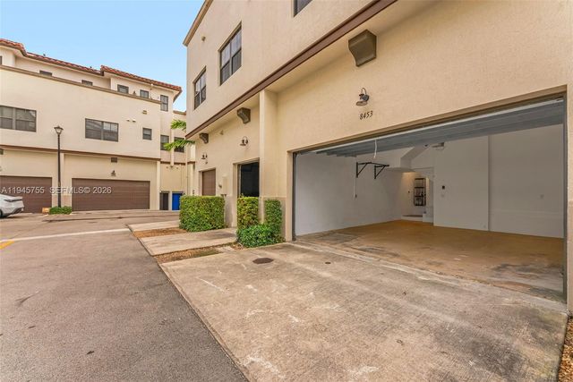 8453 NW 51st Ter 8453, Doral, FL 33166