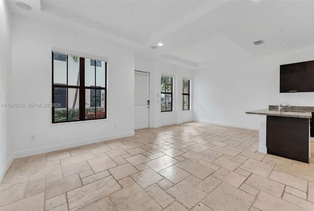 8453 NW 51st Ter 8453, Doral, FL 33166