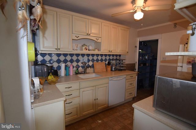 14 GLADSTONE RD, Lansdowne, PA 19050