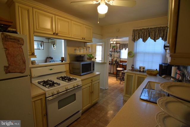14 GLADSTONE RD, Lansdowne, PA 19050