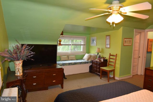 14 GLADSTONE RD, Lansdowne, PA 19050