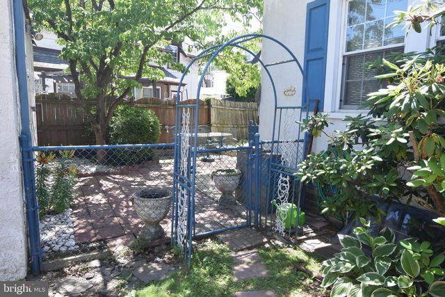 14 GLADSTONE RD, Lansdowne, PA 19050