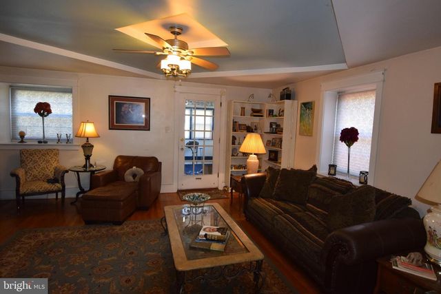 14 GLADSTONE RD, Lansdowne, PA 19050