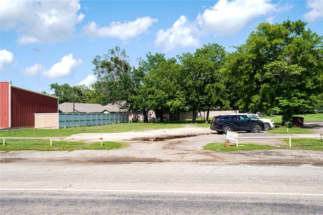 108 S Main Street, Yantis, TX 75497