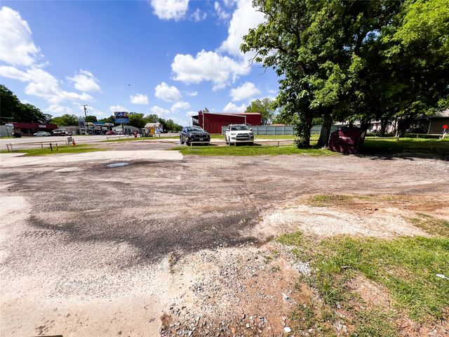 108 S Main Street, Yantis, TX 75497