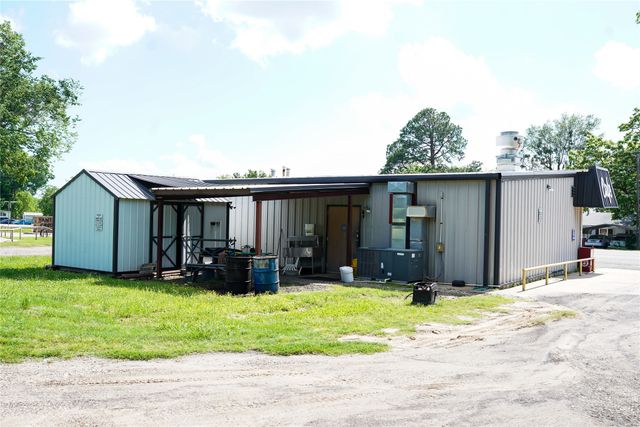 108 S Main Street, Yantis, TX 75497