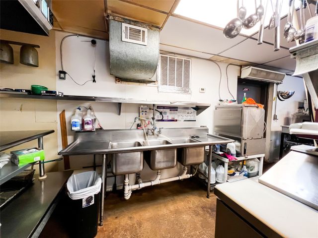 108 S Main Street, Yantis, TX 75497