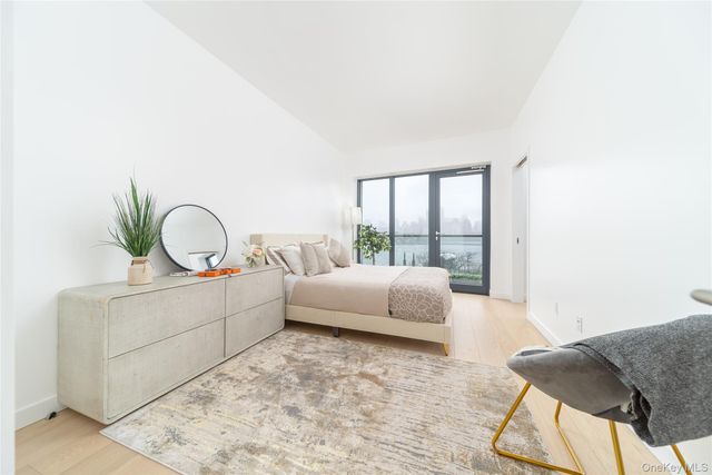 3005 Vernon Boulevard 7J, Astoria, NY 11102