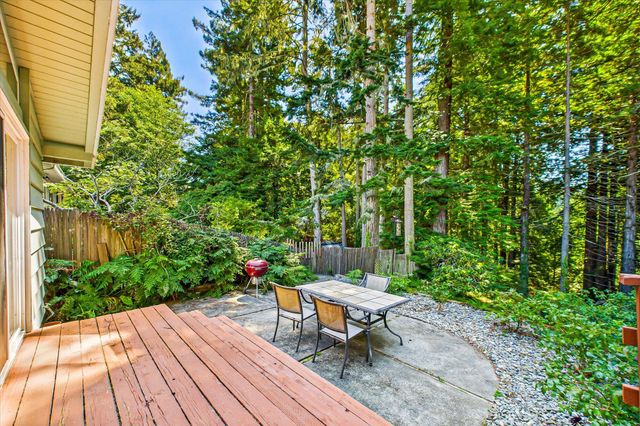 1220 Vista Drive, Eureka, CA 95503