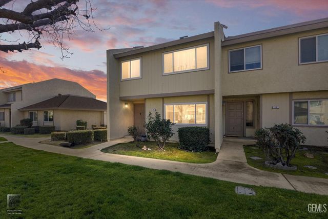 930 Olive Drive 15, Bakersfield, CA 93308