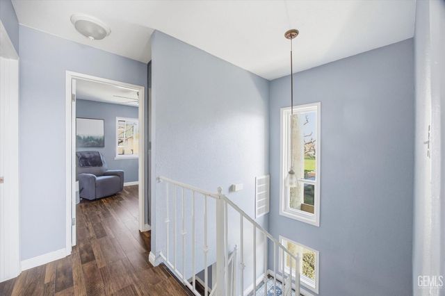 930 Olive Drive 15, Bakersfield, CA 93308