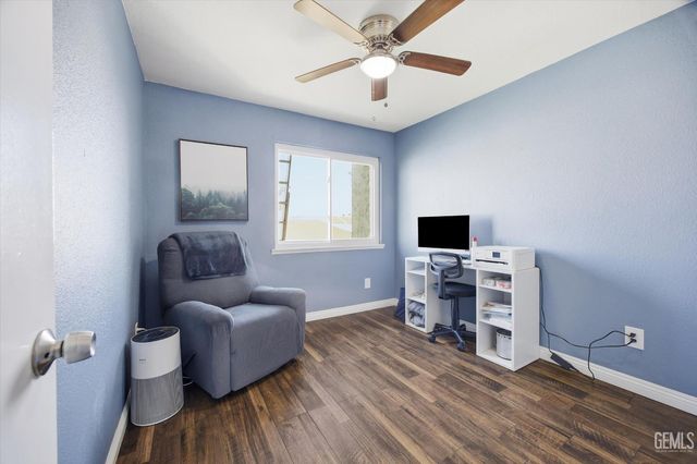 930 Olive Drive 15, Bakersfield, CA 93308