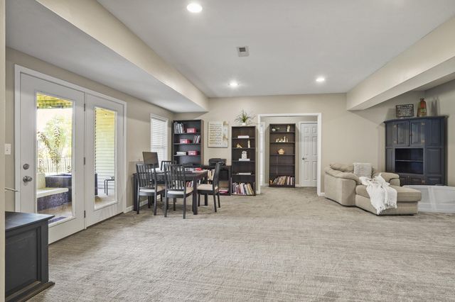 3805 EAGLE VIEW CT, Columbia, MO 65203