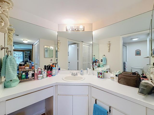 950 S Kanner Highway 308, Stuart, FL 34994