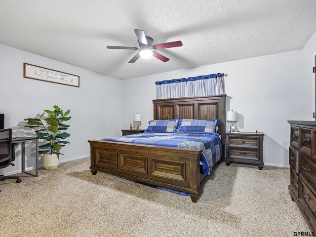 13805 Kelly Drive, Bellevue, NE 68123