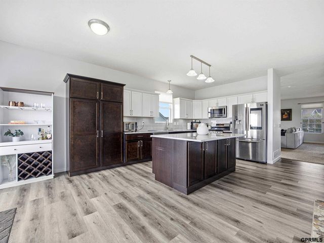 13805 Kelly Drive, Bellevue, NE 68123