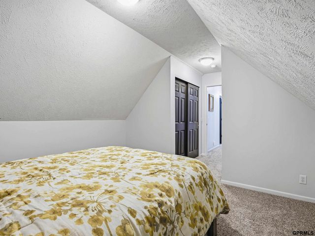 13805 Kelly Drive, Bellevue, NE 68123