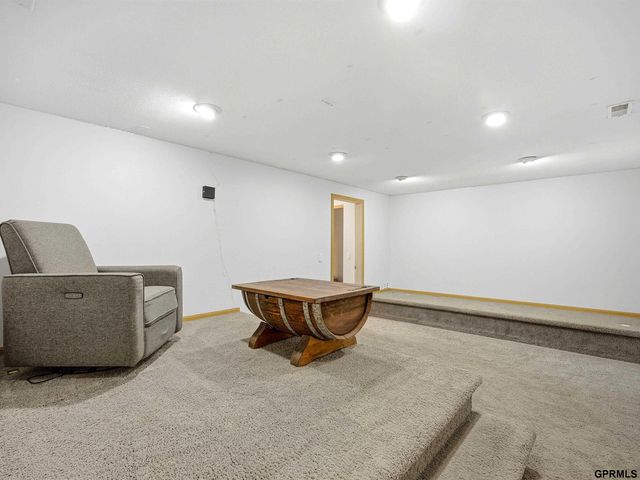 13805 Kelly Drive, Bellevue, NE 68123