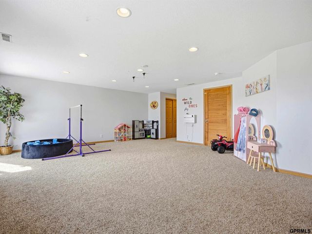 13805 Kelly Drive, Bellevue, NE 68123