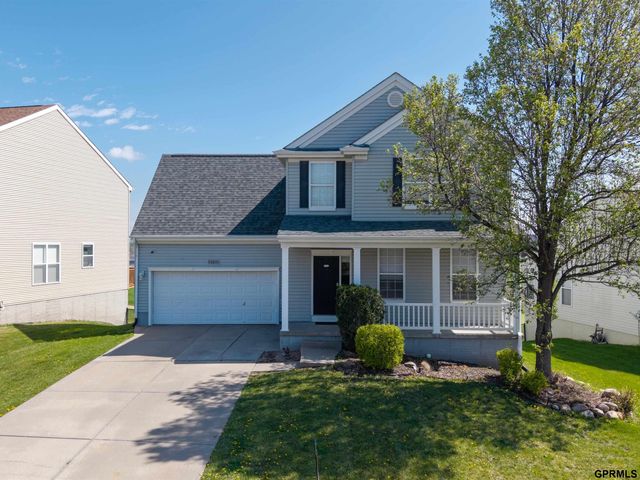 13805 Kelly Drive, Bellevue, NE 68123