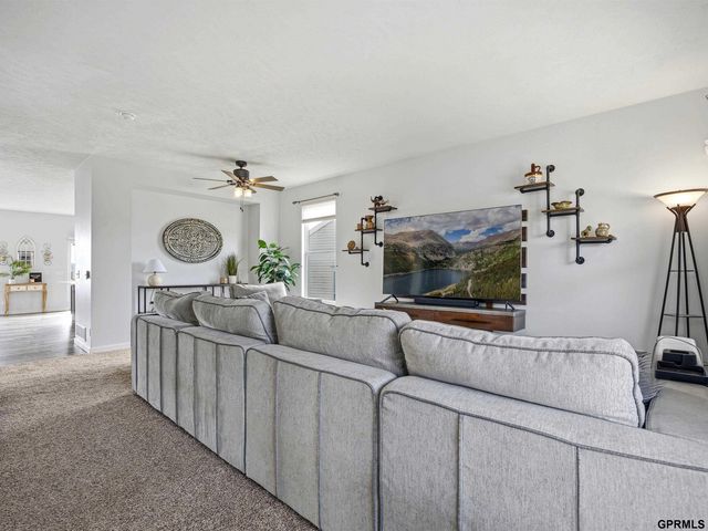 13805 Kelly Drive, Bellevue, NE 68123