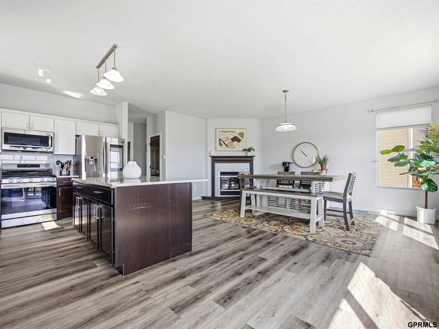 13805 Kelly Drive, Bellevue, NE 68123