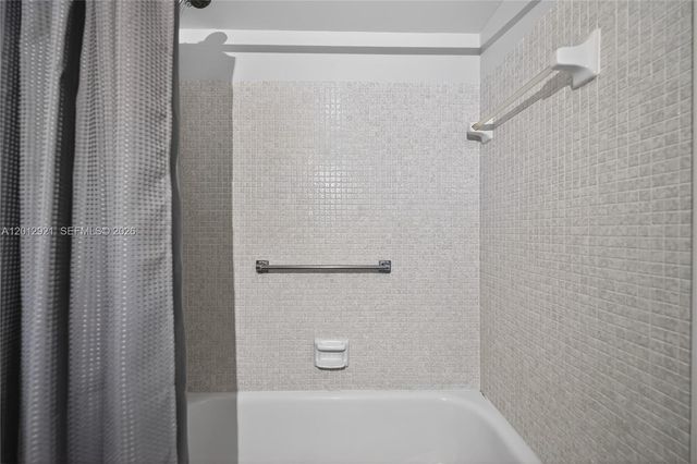 3023 Cambridge B 3023, Deerfield Beach, FL 33442