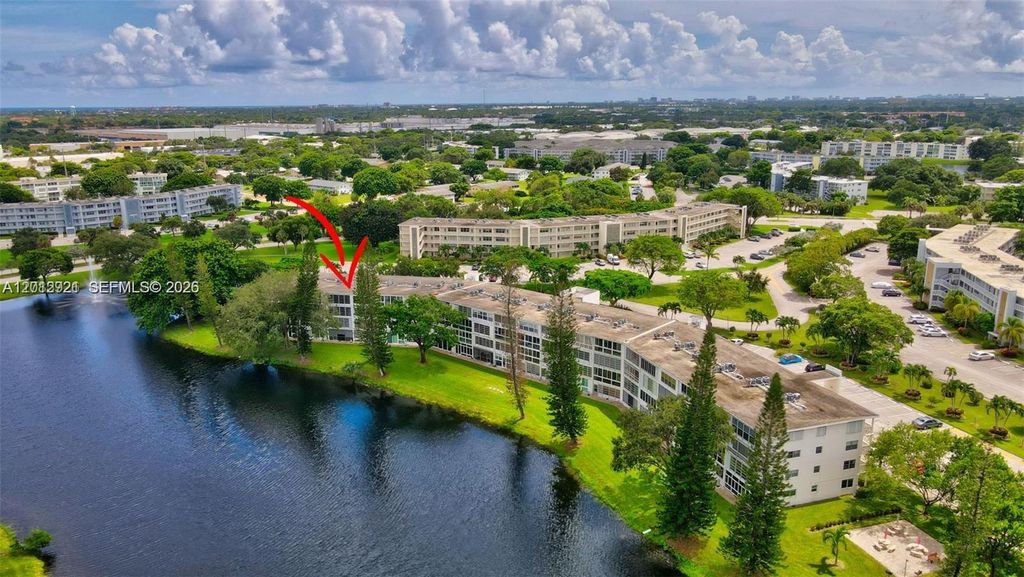 3023 Cambridge B 3023, Deerfield Beach, FL 33442