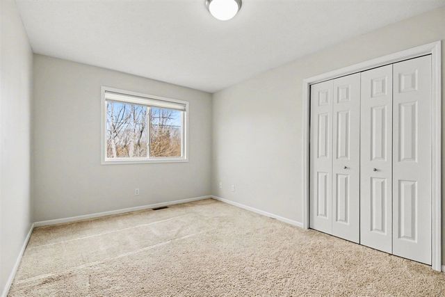 5151 Taylor Ridge Drive, Kentwood, MI 49512