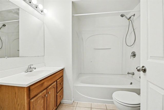 5151 Taylor Ridge Drive, Kentwood, MI 49512