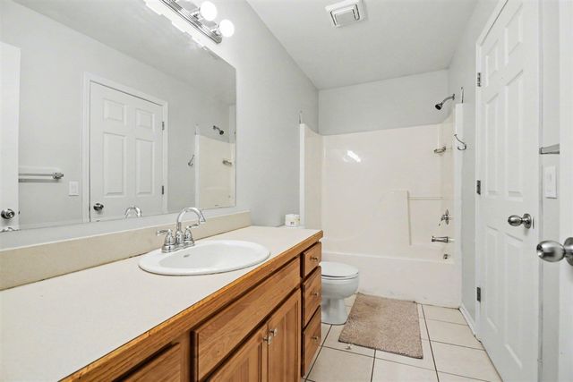 5151 Taylor Ridge Drive, Kentwood, MI 49512