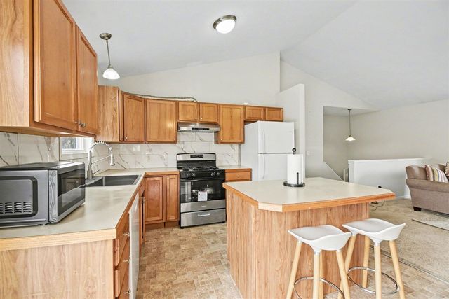 5151 Taylor Ridge Drive, Kentwood, MI 49512