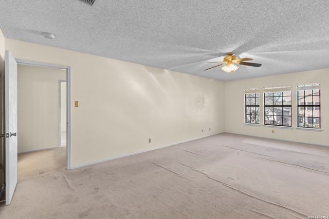 6858 cape meadow, Converse, TX 78109