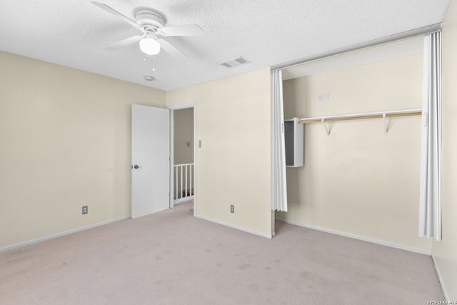 6858 cape meadow, Converse, TX 78109