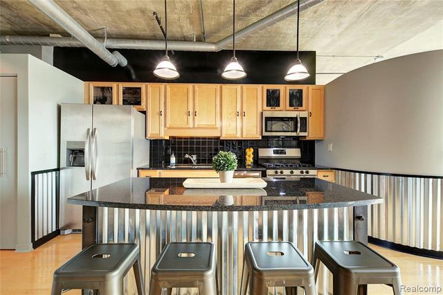 100 W 5th St 610, Royal Oak, MI 48067