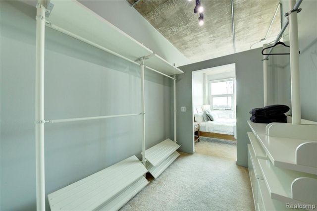 100 W 5th St 610, Royal Oak, MI 48067