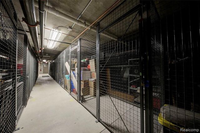 100 W 5th St 610, Royal Oak, MI 48067