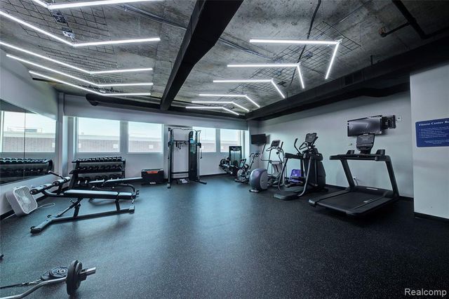 100 W 5th St 610, Royal Oak, MI 48067