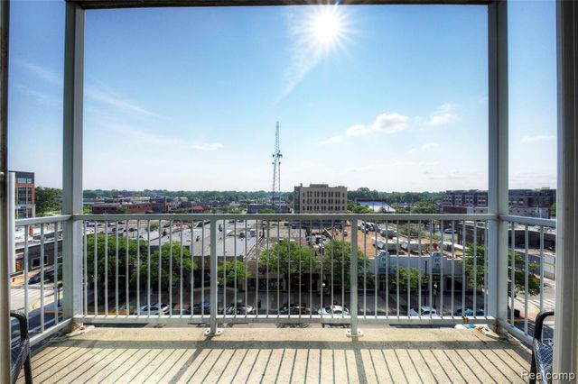 100 W 5th St 610, Royal Oak, MI 48067