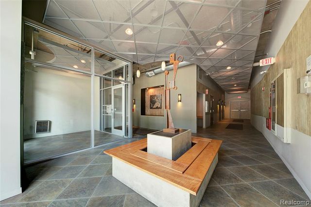 100 W 5th St 610, Royal Oak, MI 48067