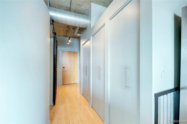 100 W 5th St 610, Royal Oak, MI 48067