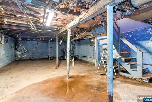 213 Kerrigan Boulevard, Newark, NJ 07106