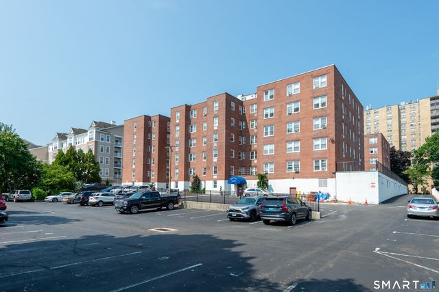 39 Glenbrook Road 2T, Stamford, CT 06902