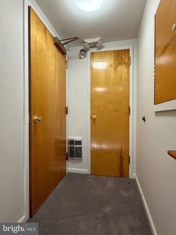 4716 WISCONSIN AVE NW, Washington, DC 20016
