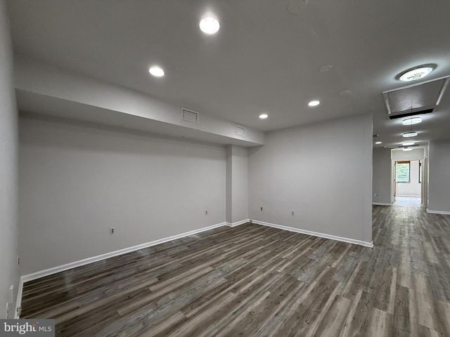 4716 WISCONSIN AVE NW, Washington, DC 20016