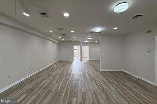 4716 WISCONSIN AVE NW, Washington, DC 20016