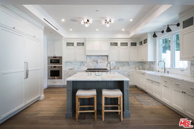 530 Arbramar Avenue, Pacific Palisades (los Angeles), CA 90272