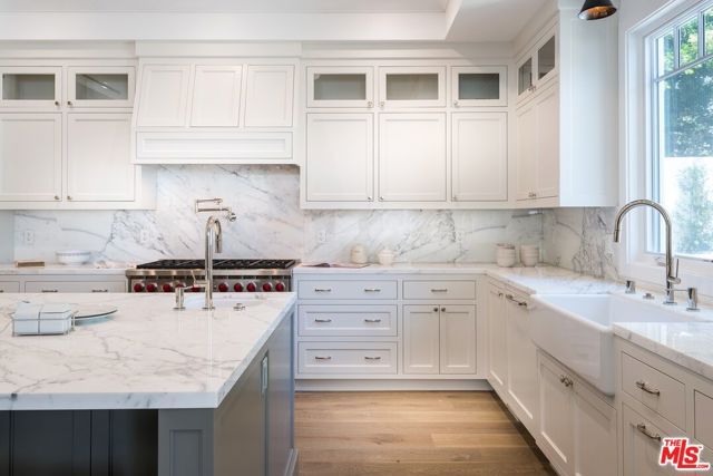 530 Arbramar Avenue, Pacific Palisades (los Angeles), CA 90272